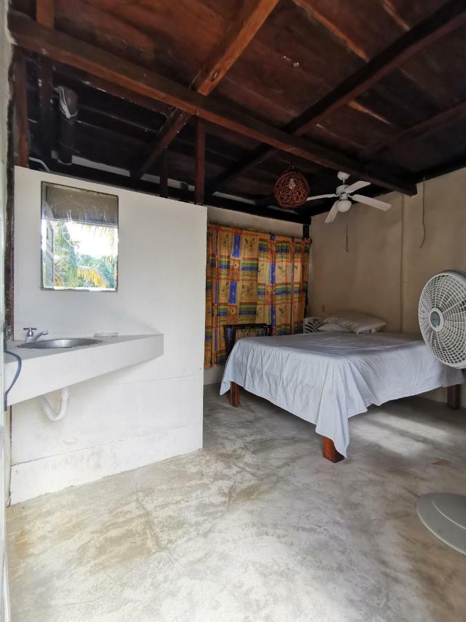Las Cabanas Del Doctor Mahahual Exterior foto